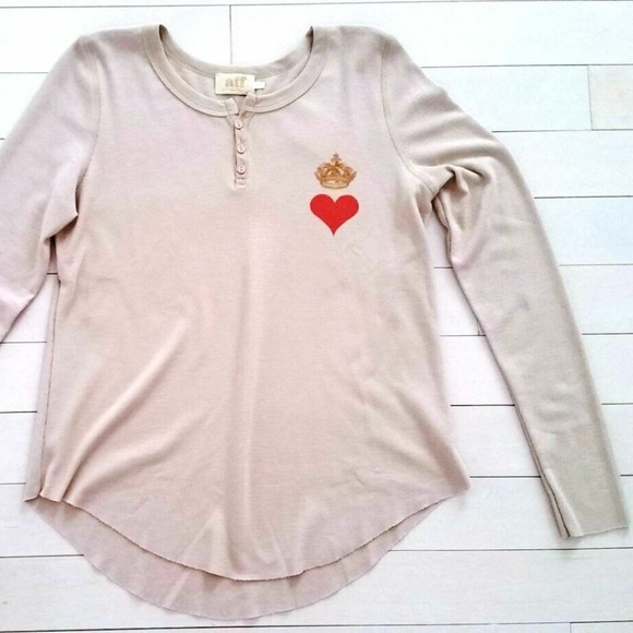 All Things Fabulous Tops - ALL THINGS FABULOUS Henley Thermal Top Crown Heart ( S )